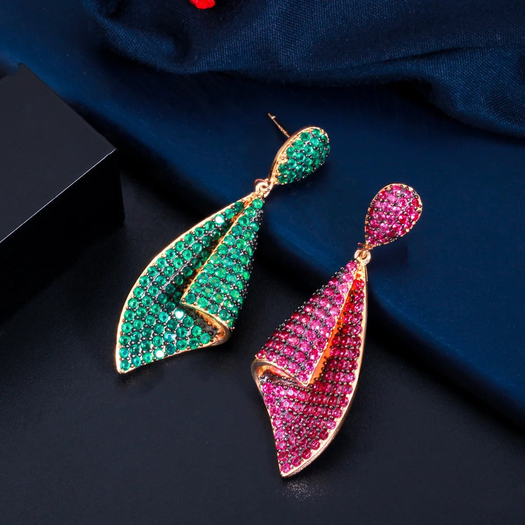 Daisy Pave Earring